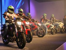 2015 ఇండియా బైక్ వీక్‌లో సందడి చేయనున్న బెనెల్లీ బైక్స్