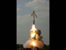 భారతీయుల గుండె ధైర్యం...! దేశీయ మొదటి శౌర్య హైపర్‌సోనిక్ క్షిపణి...!!