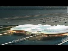 ఇక్కడ ఎగిరే విమానం నుండి కదిలే విమానాశ్రయంలోకి ల్యాండవచ్చు