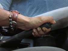 మ్యాన్యువల్ ట్రాన్స్‌మిషన్‌‌లో డ్రైవ్ చేస్తున్నపుడు ఇవి చేయకండి