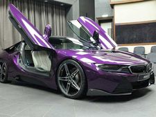 పర్పుల్ పెయింట్ స్కీమ్‌లో బుసలు కొడుతున్న బిఎమ్‌డబ్ల్యూ