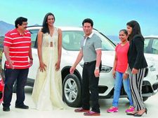 నిర్వహణ భారం: బహుమానంగా వచ్చిన బిఎమ్‌డబ్ల్యూని వెనక్కిచ్చేసిన దీపా కర్మాకర్