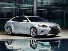 మార్కెట్లోకి మూడు మోడళ్లతో లెక్సస్ ఎంట్రీ
