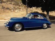 ఒకే కారు, ఒకే ఓనర్, ఒక మిలియన్ మైళ్లు నడిచిన కారు: ఇప్పటికీ నడుస్తోంది