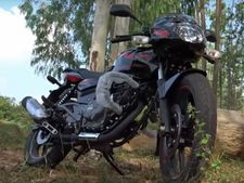 లీకైన 2017 బజాజ్ పల్సర్ 180 చిత్రాలు: నూతనంగా సంతరించుకున్న మార్పులేంటి ?