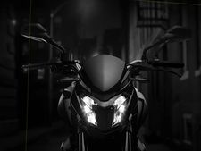 బజాజ్ డామినర్400 ఫీచర్లను తెలిపే టీజర్