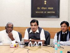 డ్రైవింగ్ లైసెన్స్ కోసం లంచమిస్తున్నారా...? ఇక ముందు సులభంగా లభించనున్న డ్రైవింగ్ లైసెన్స్