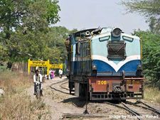 స్వతంత్ర భారత దేశంలో, ఇప్పటికీ నడుస్తున్న బ్రిటీష్ సొంత రైల్వే