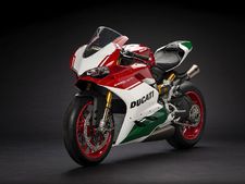 విపణిలోకి డుకాటి పనిగాలే బైకు విడుదల: ధర రూ. 59.18 లక్షలు