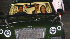 జీవితం మొత్తం రోల్స్ రాయిస్-బెంట్లీ కార్ల మధ్యే