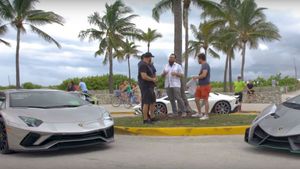 20 కోట్ల రుపాయల కారుకు పెయింట్ కోసం 25 కోట్లు వెచ్చించిన ఇండియన్