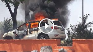 సాంకేతిక లోపంతో కాలి బూడిదైన ఫోర్డ్ ఎండీవర్