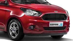 ఆ రెండు కార్ల మీద ఏకంగా లక్ష రుపాయల డిస్కౌంట్ ప్రకటించిన ఫోర్డ్: ఎందుకో తెలుసా..?