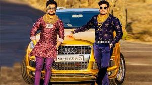 బంగారు కార్లతో బంగారు బాబులను చూసారా..!