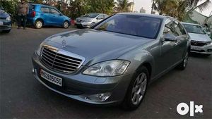 తక్కువ ధరతో అమ్మకానికి వచ్చిన అమితాబచ్చన్ బెంజ్ కార్..!