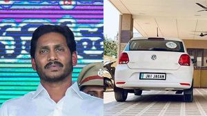 జగనన్నపై ఎల్లలుదాటిన అభిమానం....చట్ట ఉల్లంఘనపై వివాదం ...!