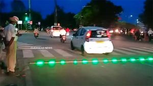 భారతదేశంలోనే మొట్ట మొదటి ఎల్ఈడి ట్రాఫిక్ లైట్స్.. మన హైదరాబాద్ లో   