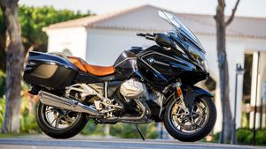 బిఎమ్‌డబ్ల్యూ కొత్త బైకులు: వీటిని కొనలేం కానీ.. కనీసం ఫోటోలైనా చూద్దాం రండి