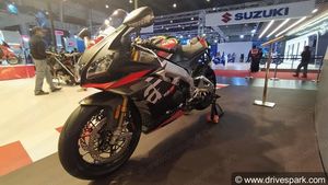 అలెర్ట్... ఎప్రిలియా సూపర్ బైక్ పొందటానికి ఇక గడువు 45 రోజులు మాత్రమే 