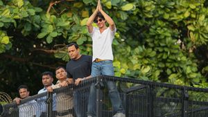 షారుఖ్ ఖాన్ కుడివైపు ఎందుకు డ్రైవింగ్ చేయడో మీకు తెలుసా..!