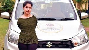 చేతులు లేని ఈమె డ్రైవింగ్ లైసెన్స్ పొందగలదా.. !