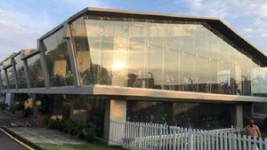  అద్భుతంగా ఉన్న మహేంద్ర సింగ్ ధోని గ్యారేజ్ చూసారా?