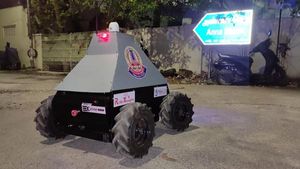 గుడ్ న్యూస్.. కరోనా నుంచి కాపాడే రోబో వచ్చేసింది