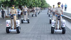 ముంబై పోలీసులకి సెగ్వే ఎలక్ట్రిక్ స్కూటర్లు, ఎందుకో తెలుసా ?
