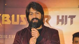 కెజిఎఫ్ స్టార్ రాఖీ భాయ్ 'యష్' లగ్జరీ కార్లు, ఎలా ఉన్నాయో చూసారా..?