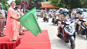 గోరఖ్‌పూర్ పోలీస్ శాఖకు 100 స్కూటర్లు అందించిన హీరో మోటోకార్ప్, ఎందుకో తెలుసా ?