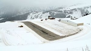 ప్రయాణికులు వణికిపోయేలా చేసే ప్రపంచంలోనే అత్యంత ప్రమాదకరమైన విమానాశ్రయాలు, ఇవే