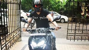 కవాసాకి జెడ్ 900 బైక్ పై కనిపించిన ఇమ్రాన్ హష్మి