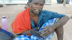 ముంబై నుండి చెన్నైకి 1,350 కి.మీ నడిచిన వృద్ధుడు, ఇతని కథ వింటే మీకు కన్నీళ్లు వస్తాయి