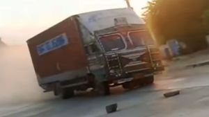 వెంబడించిన పోలీసుల నుంచి తప్పించుకోవడానికి 70 కి.మీ డ్రైవ్ చేసిన ట్రక్ డ్రైవర్, చివరికి ఏమైందంటే?