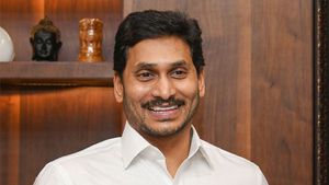 ఆంధ్రప్రదేశ్ సిఎం జగన్ మోహన్ రెడ్డికి ప్రశంసల వెల్లువ.. ఎందుకో తెలుసా ? 