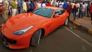 సెక్యూరిటీ గార్డు ప్రాణాలు తీసిన ఫెరారీ కార్.. ఎలాగో తెలుసా ?