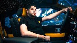 10 కంటే ఎక్కువ రోల్స్ రాయిస్ కార్లు కలిగి ఉన్న బిలీనియర్ : అతని కార్ల వివరాలు