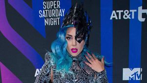 లంబోర్ఘినితో చేతులు కలిపిన అమెరికన్ సింగర్ లేడీ గాగా ; ఎందుకో తెలుసా ?