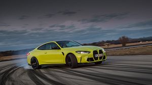 భారత్‌లో 'BMW M4 Competition Coupe' విడుదల: ధర & వివరాలు