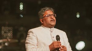 లలిత్ మోడీ లగ్జరీ కార్ కలెక్షన్ చూశారా.. ఇవన్నీ లండన్ లోనే..