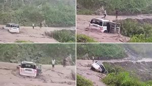 కళ్ళ ముందే లోయలో పడిపోయిన 'మహీంద్రా స్కార్పియో'.. అలాంటి సమయంలో ఎవరేమీ చేయలేరు