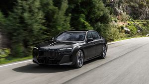 భారత్‌లో విడుదలైన కొత్త BMW 7 సిరీస్: ధర రూ. 1.70 కోట్లు