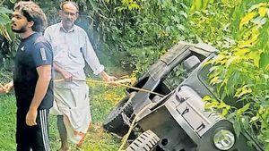 గూగుల్‌ మ్యాప్స్‌ తప్పిదం.. షార్ట్‌కట్‌ను అనుసరిస్తూ బోల్తా పడిన కారు..