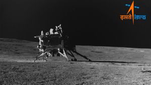 Chandrayaan-3 క్షణక్షణం ఉత్కంఠ.. చంద్రుడిపై రేపు ఏం జరగనుంది?