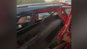 ఘోర ప్రమాదానికి గురైన బీఎండబ్ల్యూ లగ్జరీ కారు.. తీవ్ర ఆందోళన కలిగిస్తున్న వీడియో!