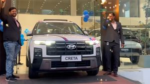 Hyundai Creta Facelift 2024 హ్యుందాయ్ క్రెటా ఫేస్‌లిఫ్ట్‌ డెలివరీలు ప్రారంభం.. కలర్స్‌, ఫీచర్లు అదుర్స్‌