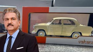 ఆనంద్ మహీంద్రాకు అంబాసిడర్ గిఫ్ట్!.. ఎవరిచ్చారో తెలుసా?