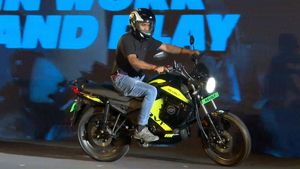 రూ. 85 వేలకే కొత్త ఎలక్ట్రిక్‌ బైక్‌ విడుదల.. 160 కి.మీ రేంజ్‌, రివర్స్‌ లోనూ వెళ్తుంది, ఇంకా మరెన్నో ఫీచర్లు!