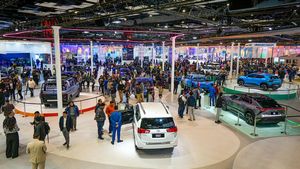 Auto expo 2025: మహా కుంభమేళ మాదిరిగా ఆటో ఎక్స్‌పో 2025కు భారీగా వచ్చిన జనం.. ఏకంగా 9 లక్షల మంది 