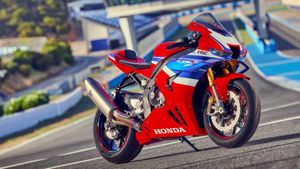 రూ.30లక్షల బైక్‌కు భారీ డిమాండ్.. హాట్ కేకుల్లా జపాన్ సూపర్ బైక్.. మార్కెట్‌లోకి వచ్చిన రెండు వారాల్లోనే డెలివ